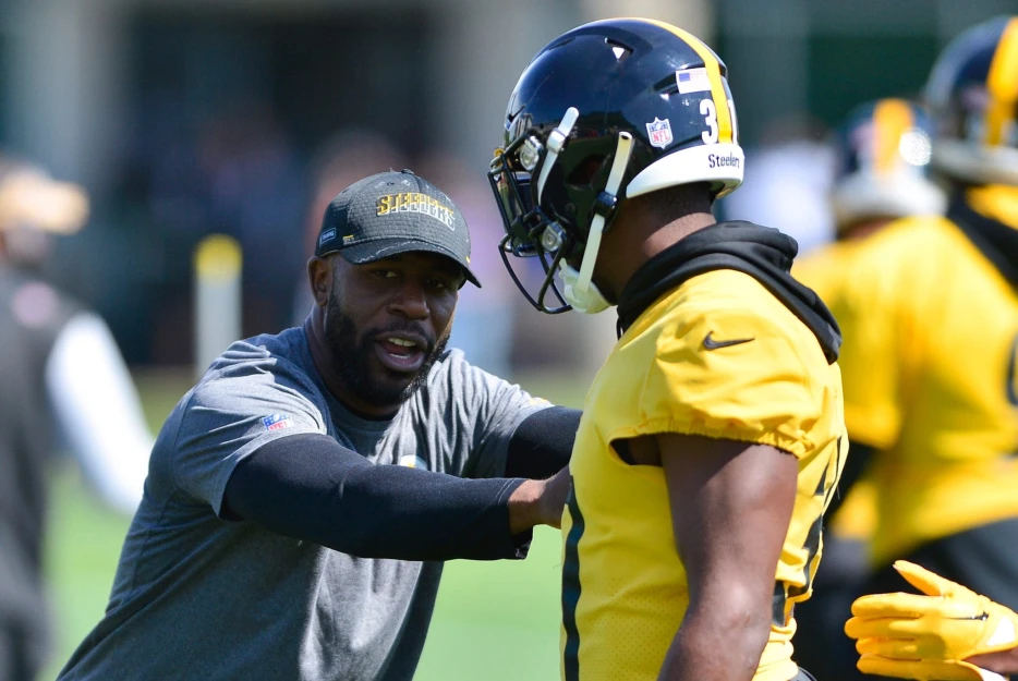 Steelers Did Not Renew Contract of Defensive Coach