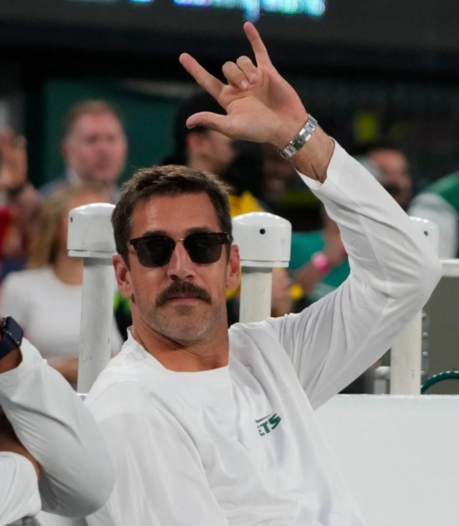 Steelers favored to land Jets QB Aaron Rodgers in 2025 offseason