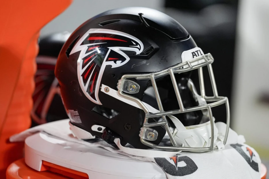 Falcons Sign OT Kilian Zierer To Futures Deal