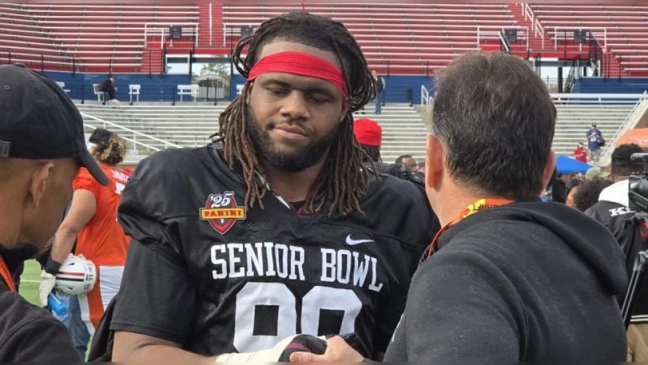 Interview: South Carolina DT T.J. Sanders Talks Basketball Background, Confidence In Pass-Rush Moves