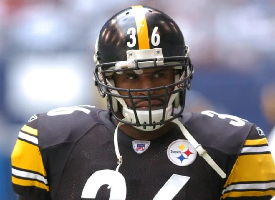 Jerome Bettis Sounds Off on Steelers QB Situation: ‘What They’re Doing Right Now Will Not Work’