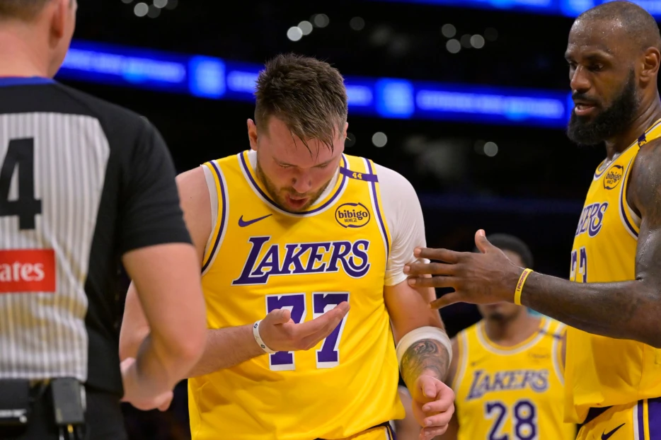 Luka Dončić Reveals Getting ‘Chills’ After LeBron James’ ‘Amazing’ Pregame Pep Talk Before His Lakers Debut