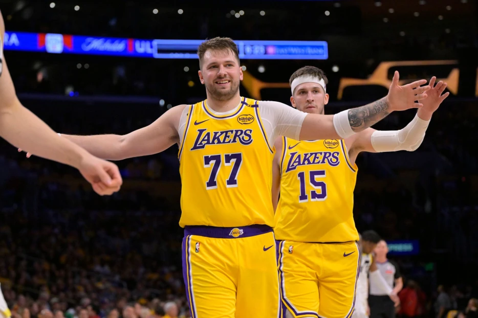 Mavericks Offered Luka Dončić for 2 Other Superstars Before Settling for Lakers’ Anthony Davis Offer