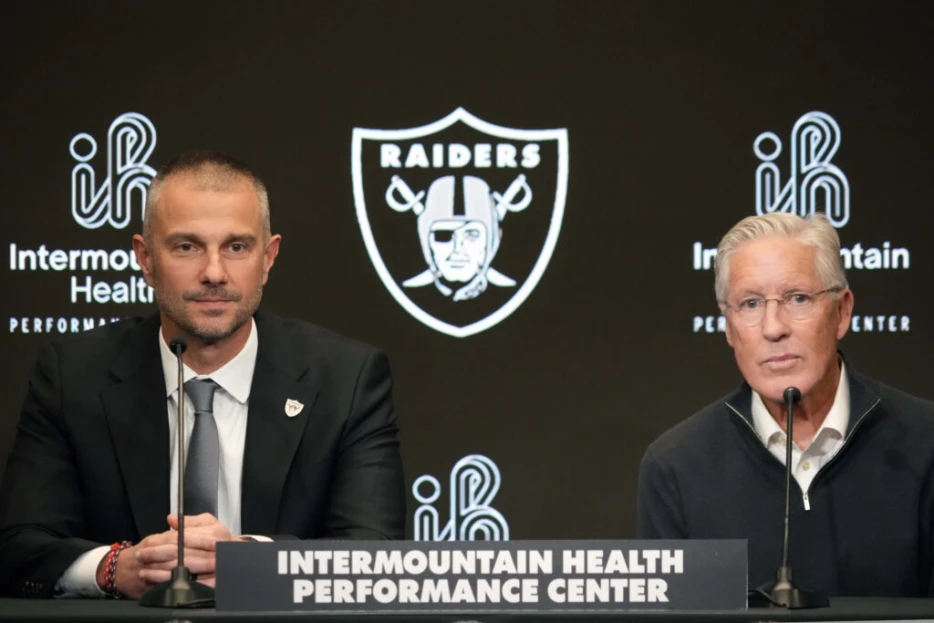 Raiders Finalize 2025 Coaching Staff