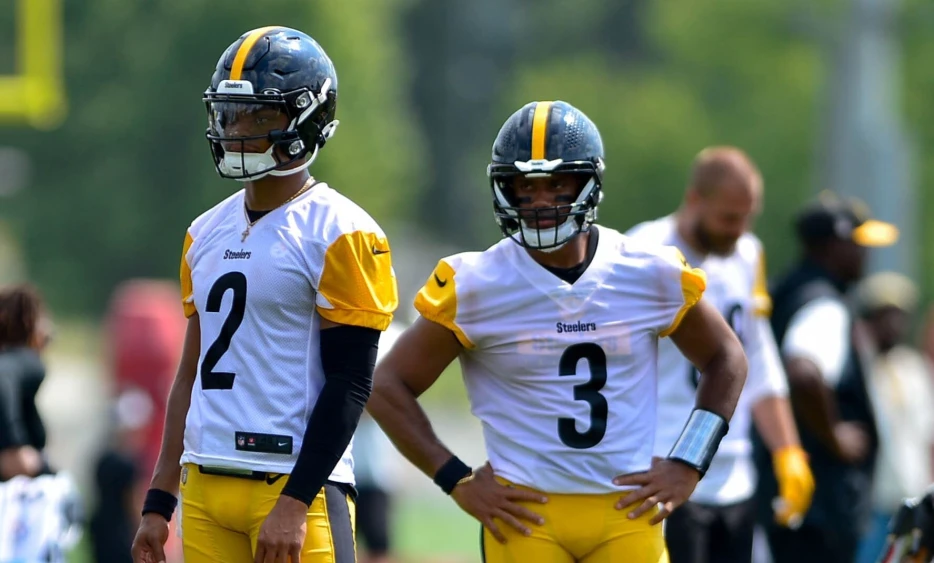 NFL Insider: Steelers QB This Coming Year Isn’t on the Roster