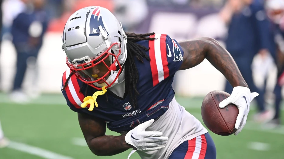 Patriots Re-Sign Young Wide Receiver Prospect With Upside