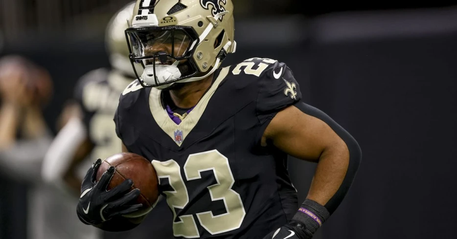 Saints re-sign RB Clyde Edwards-Helaire to one-year contract