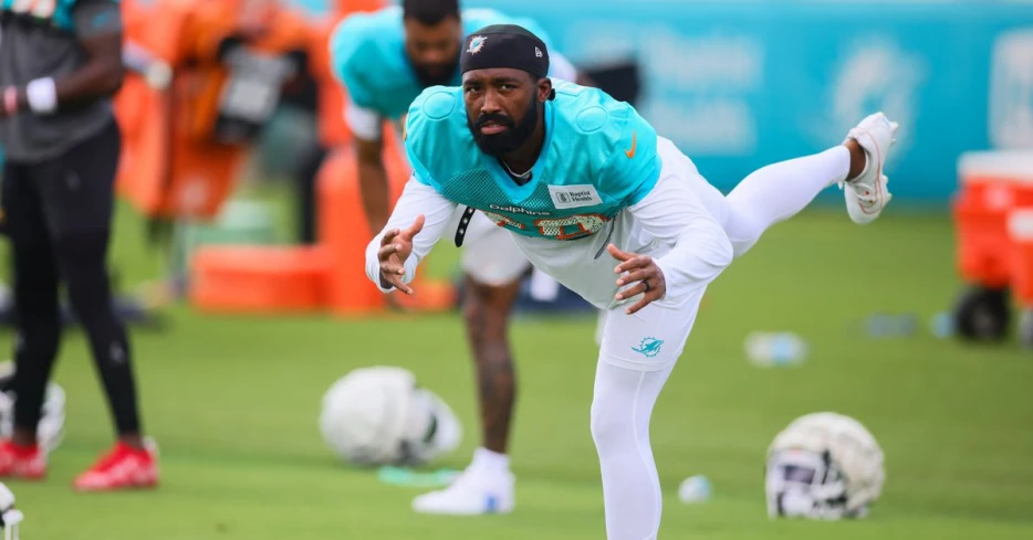 Dolphins announce roster moves as 2025 salary cap cuts begin