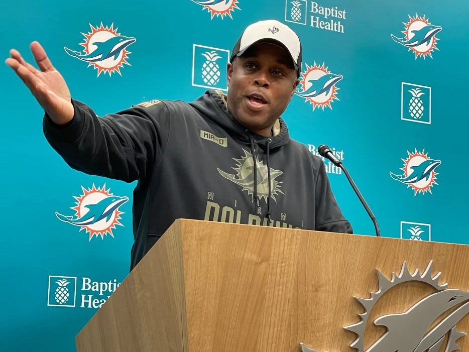 Dolphins’ Front Office Releases Veteran Just One Year After He Led the NFL in Touchdowns