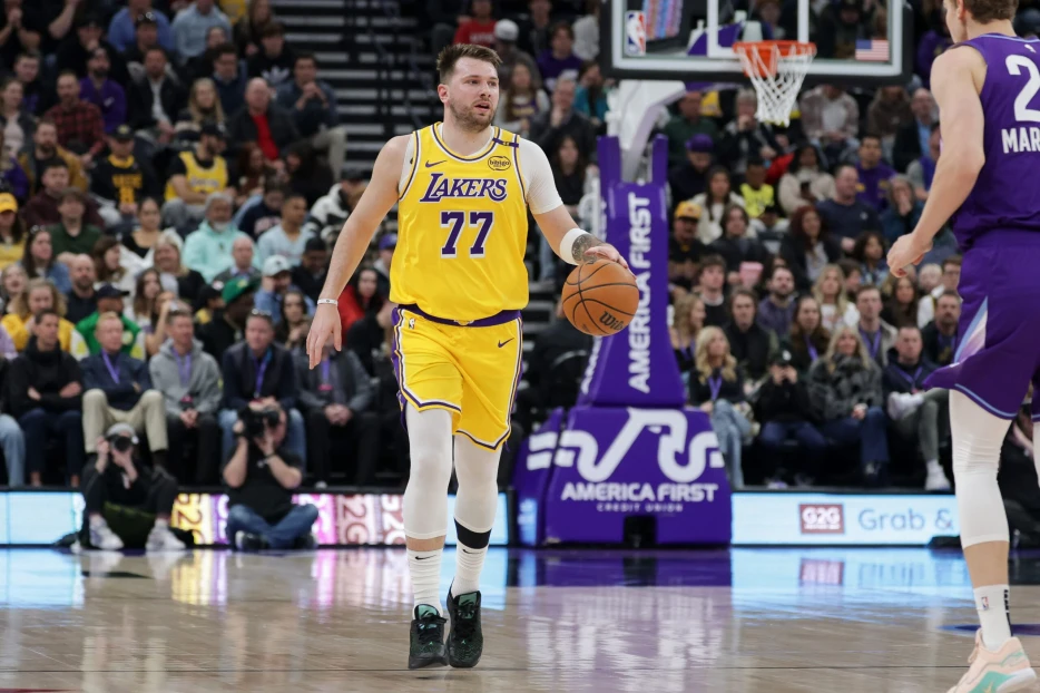 Analyst Rips Luka Dončić for ‘Lazy,’ Uninspired Play Since Blockbuster Trade to Lakers