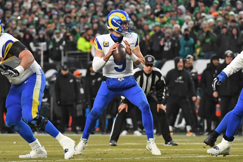 Former NFL QB Makes Case for Rams To ‘Sell High’ Amid Speculation of Matthew Stafford’s Departure