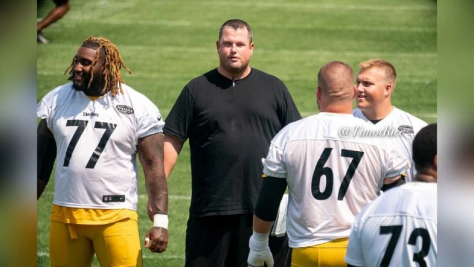 Former Steelers Lineman Says He Didn’t Receive Good Coaching, Learned More From Players Instead