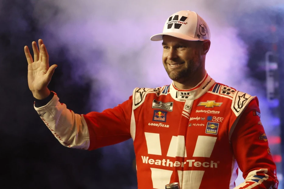 Shane van Gisbergen Wants To Find Out If These NASCAR Legends Can Handle Supercars