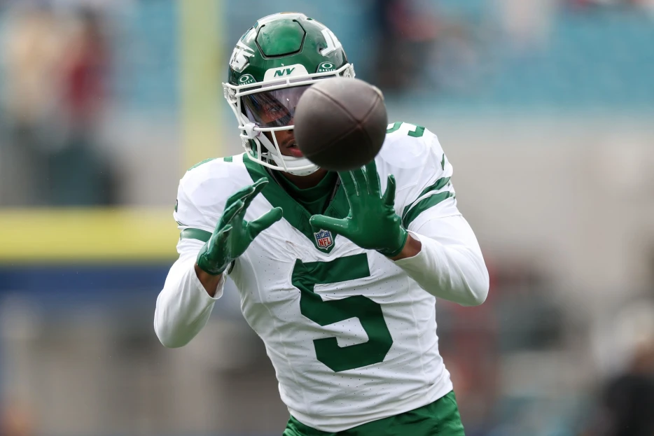 How Does Aaron Rodgers’ Exit Affect Garrett Wilson? NFL Insider Provides Update on Star WR’s Future With Jets