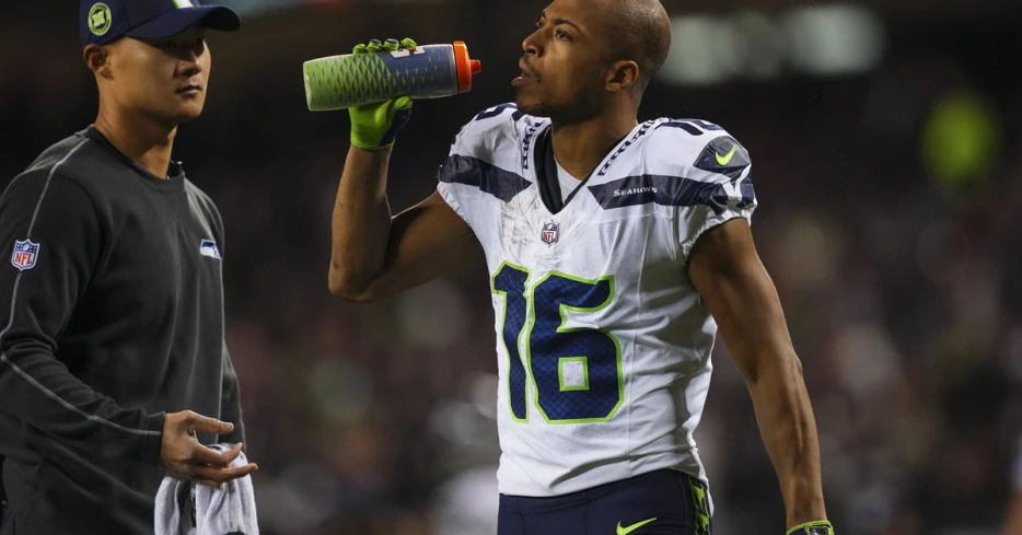 Pre-Snap Reads 2/17: How will the Seahawks address their salary cap issues?