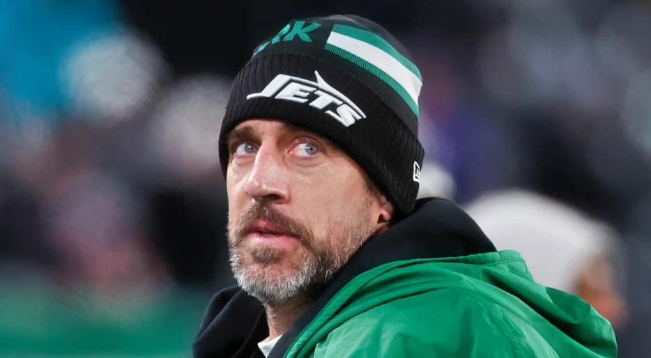 RUMOR: New York Jets Could Make Unexpected Blockbuster Trade With Rival Team To Replace QB Aaron Rodgers