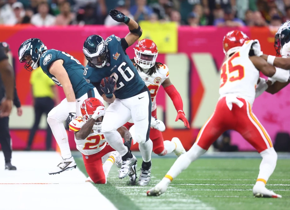 ‘These Guys Can’t F**k With Us’ – Eagles Star Saquon Barkley Knew Chiefs Had No Chance on Eve of Super Bowl 59