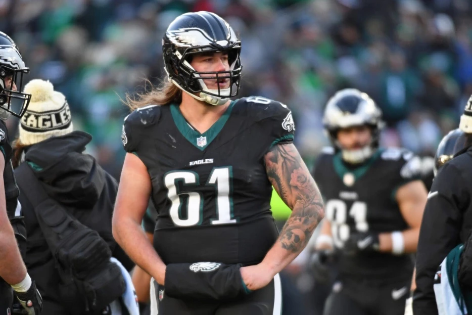 Eagles Release Veteran C Nick Gates