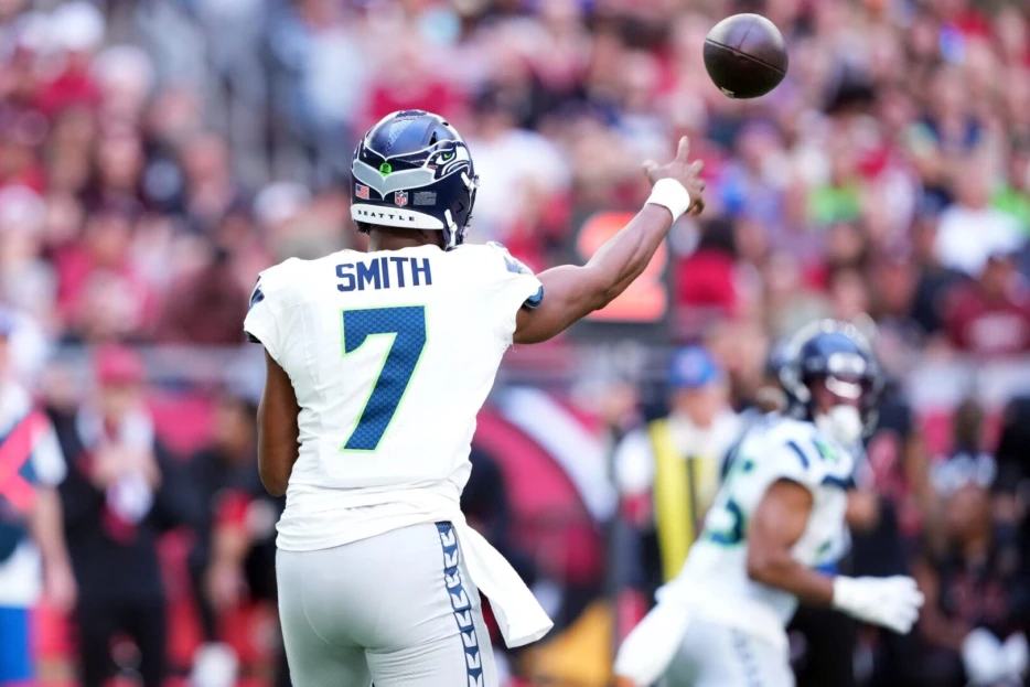 NFC Notes: John Schneider, Geno Smith, Les Snead, Rams, Seahawks