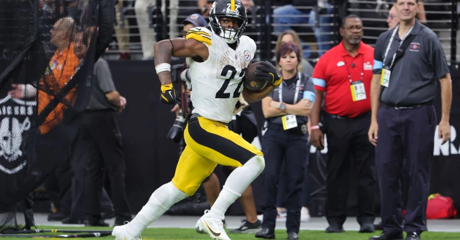 Raiders free agency: Fans on board with Najee Harris