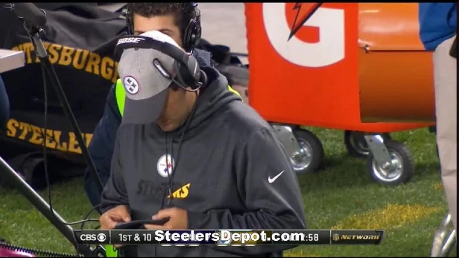 ‘Would Always Drive Me Nuts’: Roethlisberger Talks Trend Of Players’ Social Media Usage During Halftime Adjustments