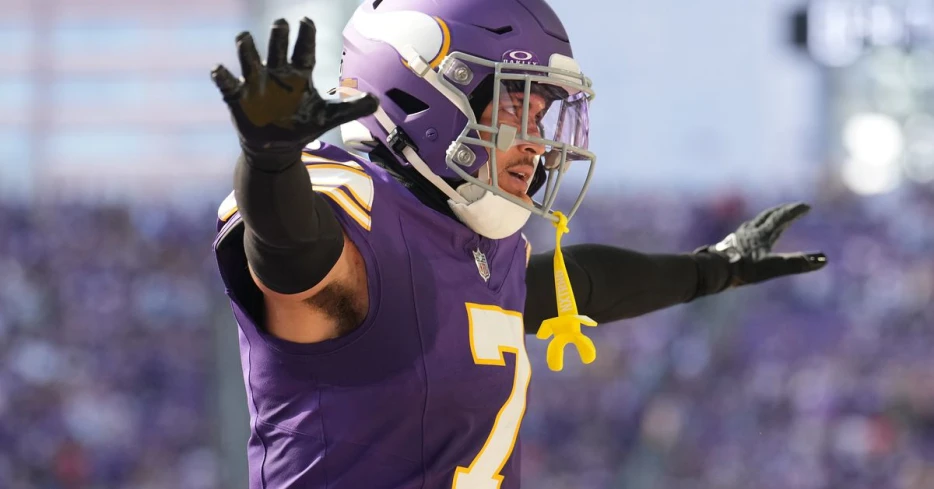 Silver Minings: Raiders connected to Vikings’ defensive back