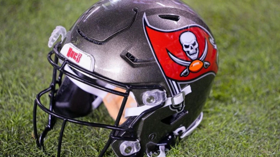 Bucs request OC interview with Rams assistant Nate Scheelhaase