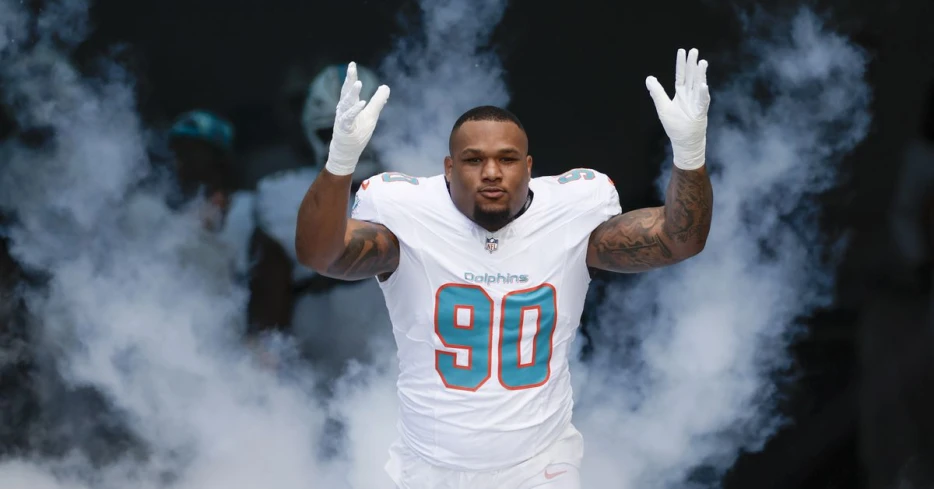 Dolphins free agents 2025: Walk, tag, re-sign - Da’Shawn Hand