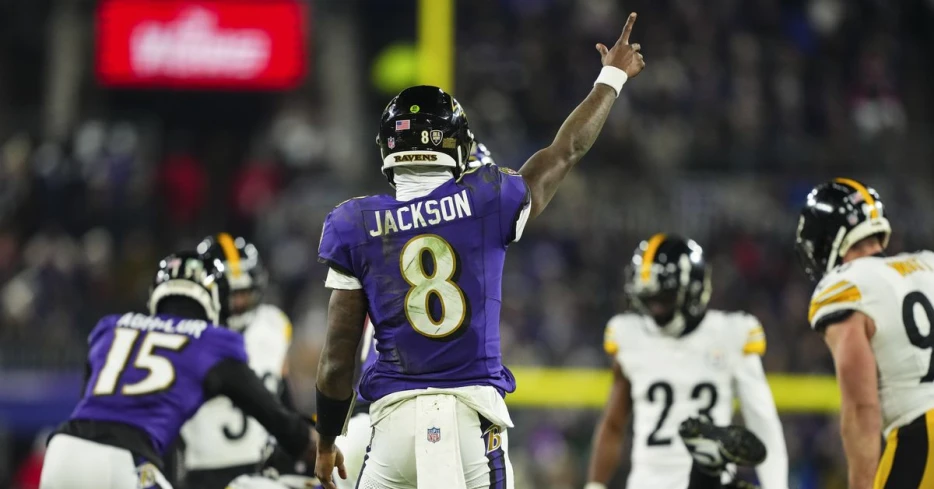 Lamar Jackson named No. 1 player in PFF Top 101 of 2024; 6 other Ravens join list