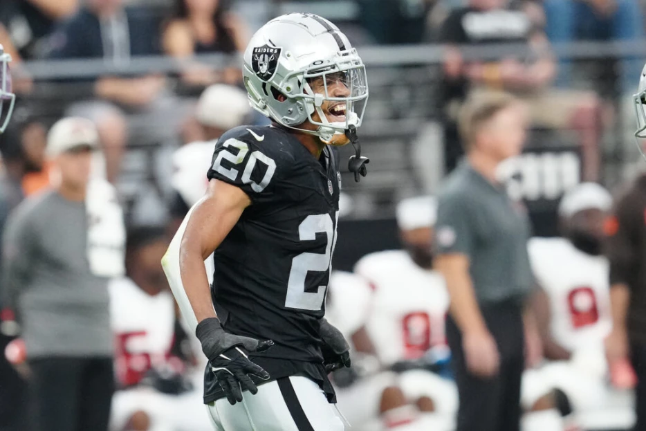 Raiders Re-Sign S Isaiah Pola-Mao