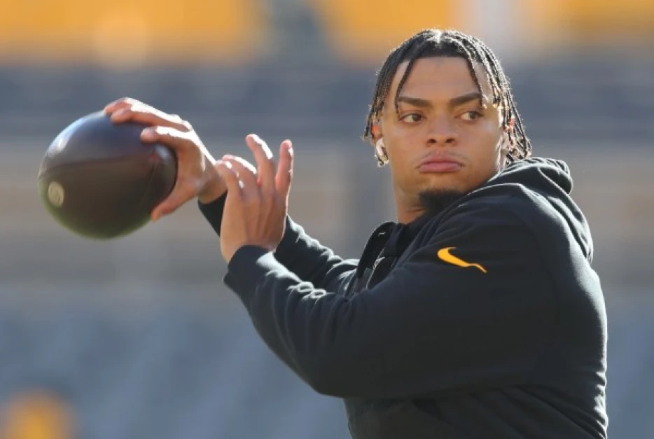 What will the Steelers pay to re-sign Justin Fields in 2025 offseason?