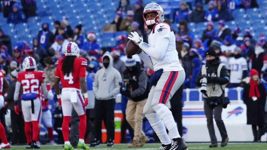 NFL Analyst Predicts Jacoby Brissett Leaves Patriots, Starts For This Team