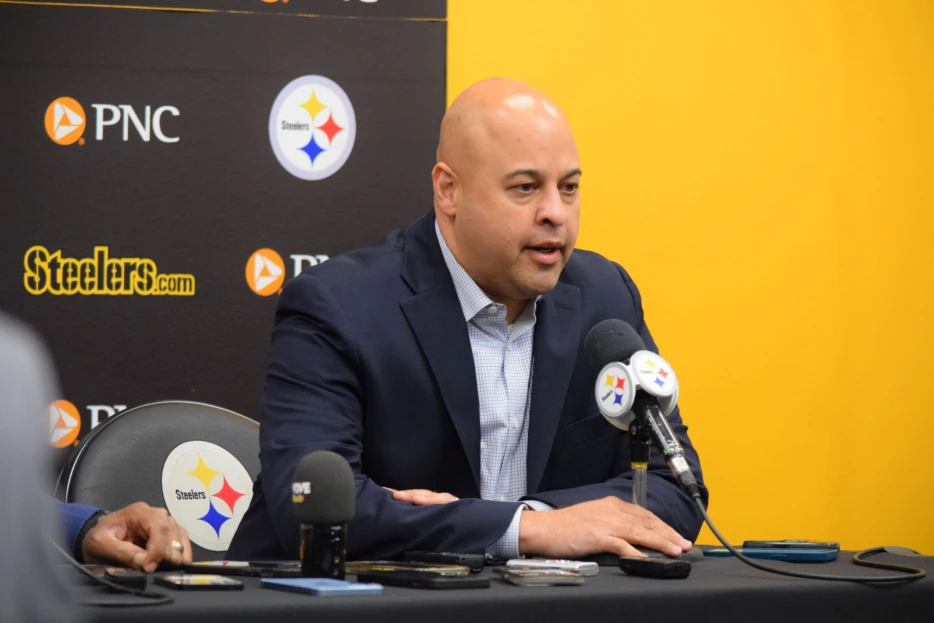 Steelers Daily News &amp; Links: Omar Khan on Fake News; Ashton Jeanty’s Pro Comp