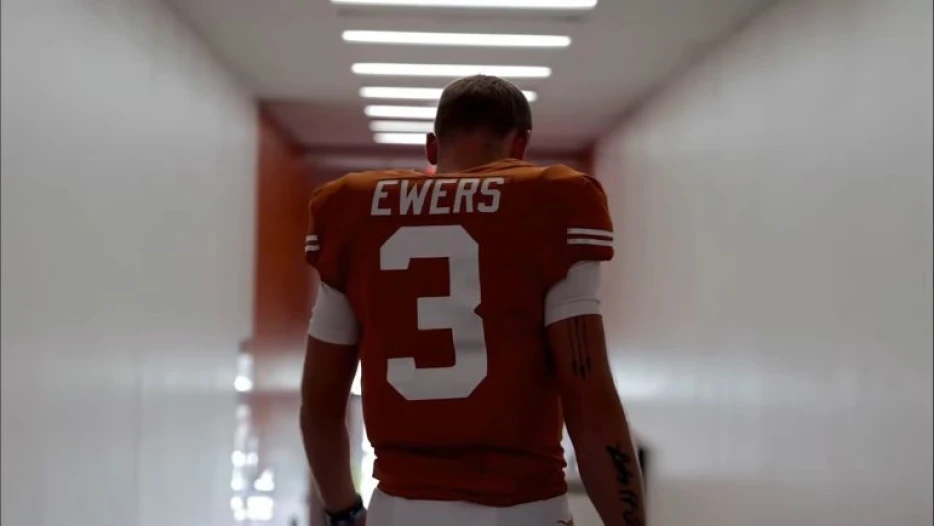 Report: Steelers Hold Formal Combine Interview With Texas QB Quinn Ewers