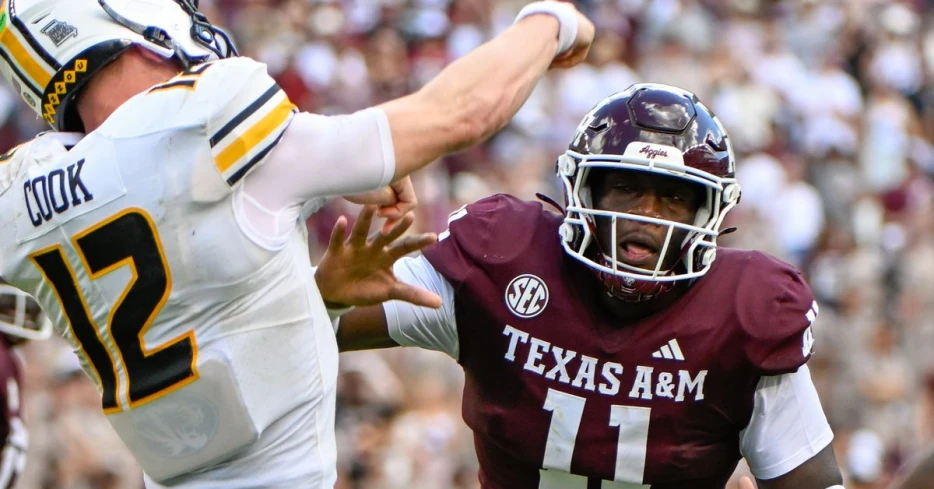 With the 39th pick in the 2025 SB Nation Mock Draft, the Chicago Bears select...