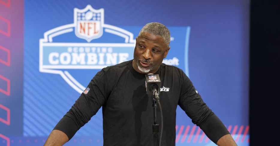 Aaron Glenn gives hint to his preference for tape or analytics at draft time