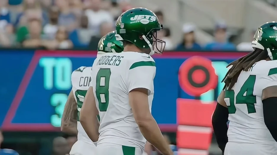 Analyst Confident Aaron Rodgers Doesn’t Want To Play, Only Looking To ‘Stay Relevant’