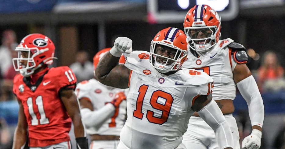 Falcons build trenches in way-too-early 3-round 2026 NFL mock draft