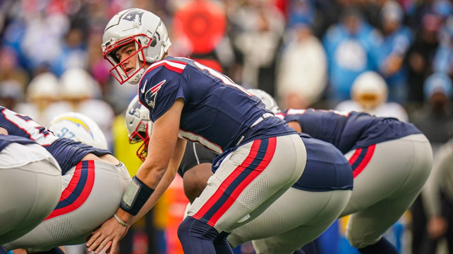 Patriots’ Drake Maye Gives Funny Reaction To Will Campbell Quote