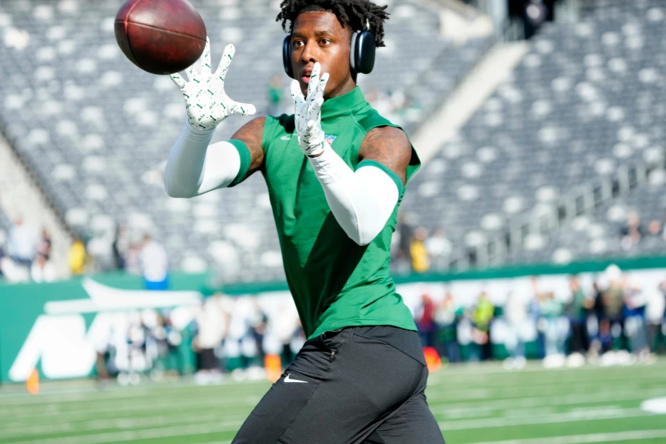 This New York Jets star and his rapper girlfriend have finally made it social media official