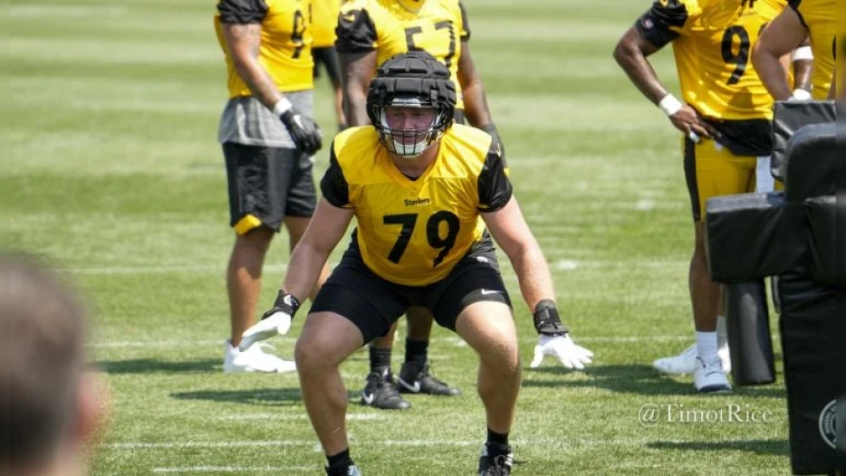 2025 Steelers Offseason Report: It’s A Tight Squeeze For DL Jacob Slade