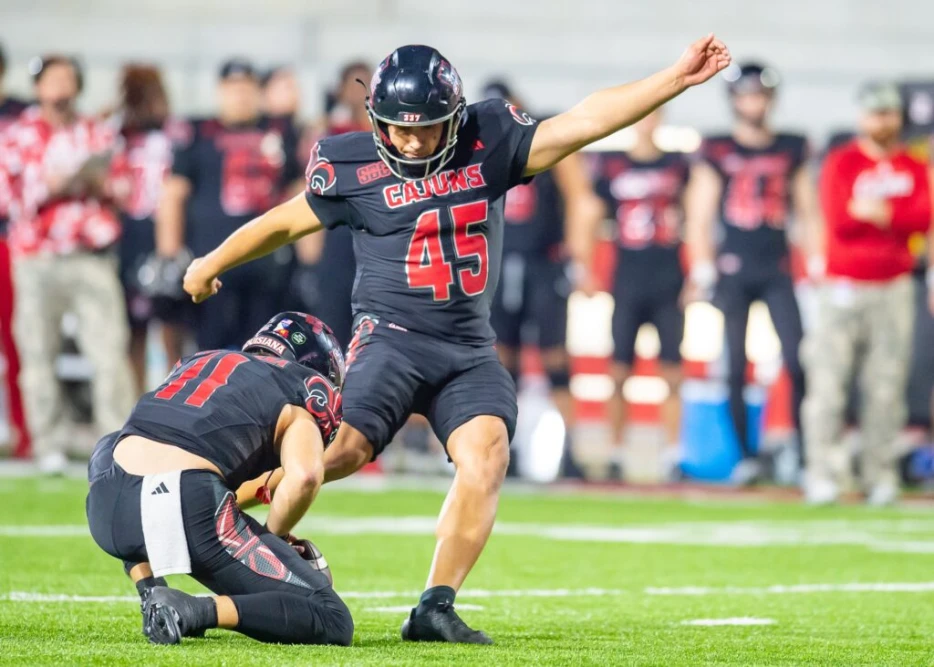49ers Invite K Kenneth Almendares To Rookie Minicamp