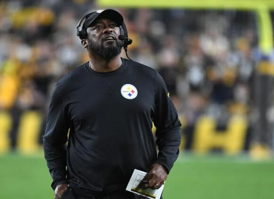 Can Mike Tomlin Develop a Quarterback? We’re Going to Find Out