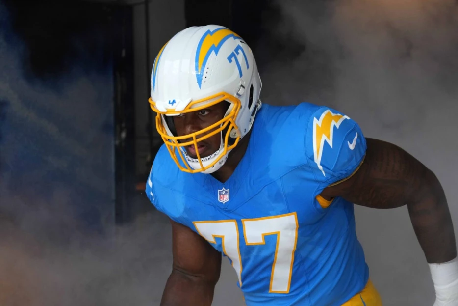 Chargers Declining OL Zion Johnson’s Fifth-Year Option