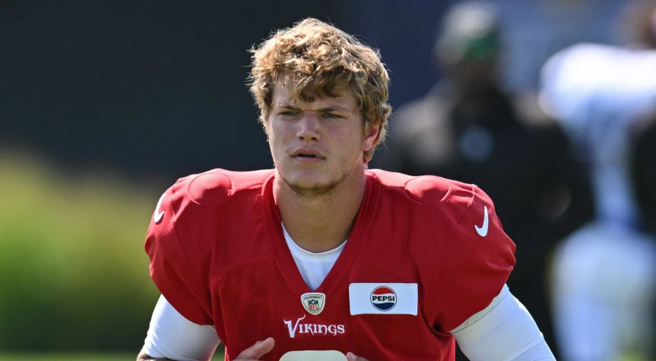 Minnesota Vikings Are Reportedly Eyeing Blockbuster QB Move To Keep The Pressure On 22-Year-Old J.J. McCarthy
