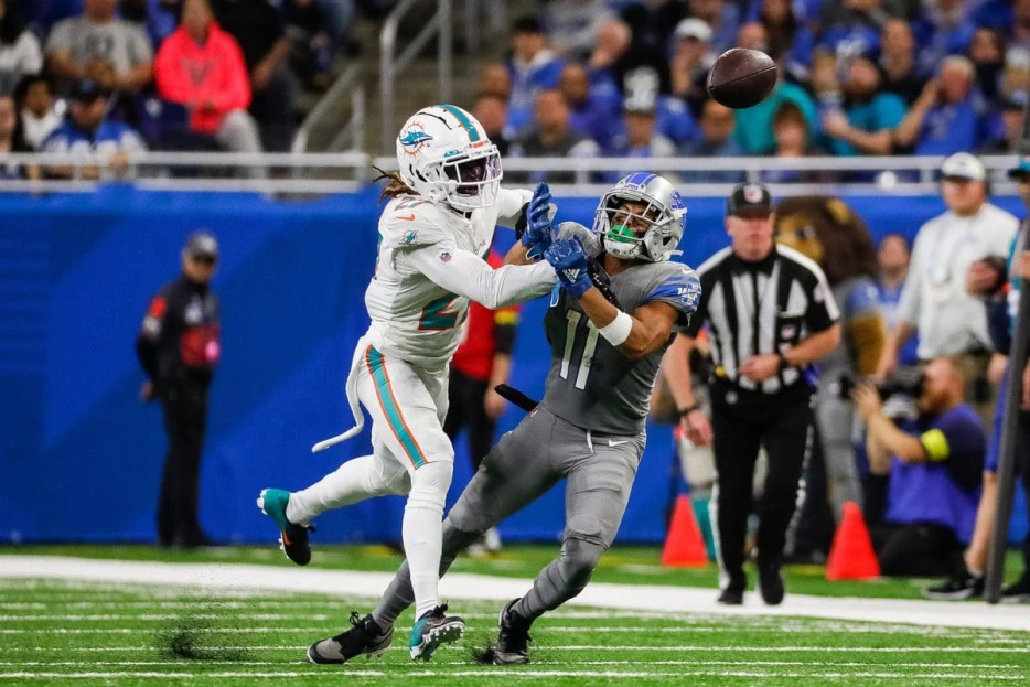 Veteran CB Keion Crossen Trying Out For Panthers