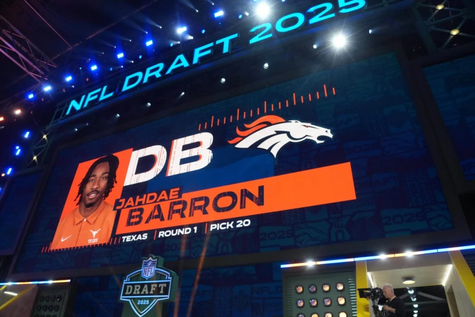 AFC Notes: Jahdae Barron, Gardner Minshew, Broncos, Chiefs, Raiders