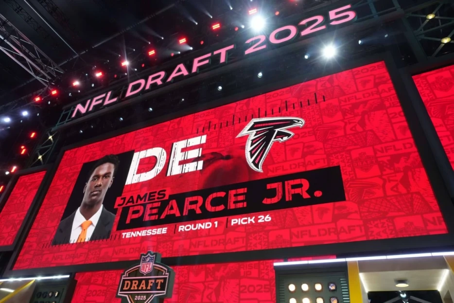 NFL exec question Atlanta Falcons’ big gamble on James Pearce Jr over character concerns