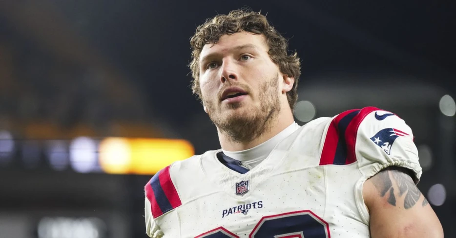 Patriots forgo picking Cole Strange in 2022 NFL re-draft