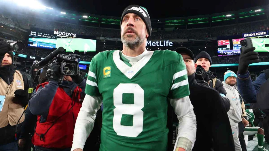 Steelers rumors: Aaron Rodgers the butt of Kentucky Derby joke